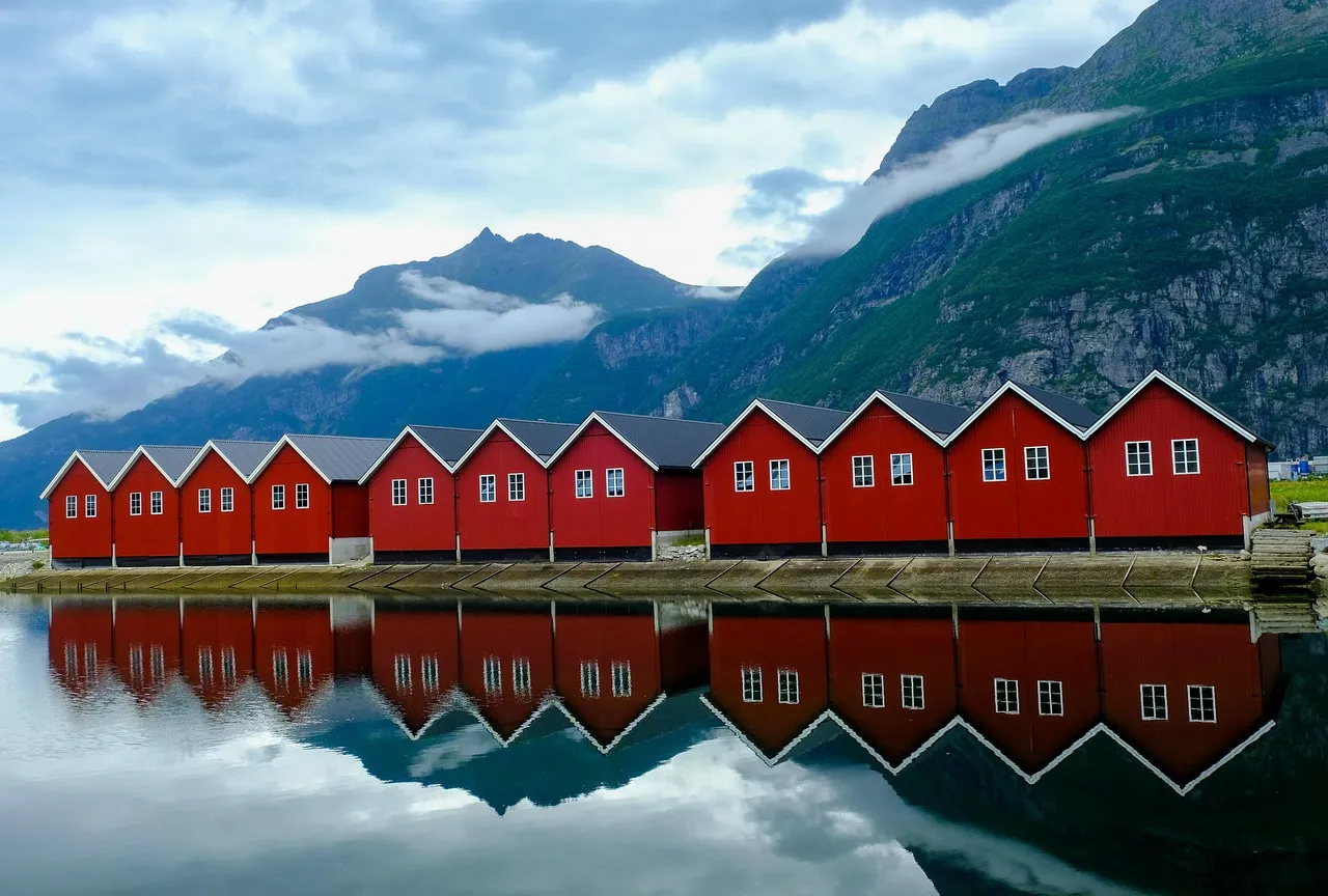 Himmelstigen to Trolltunga