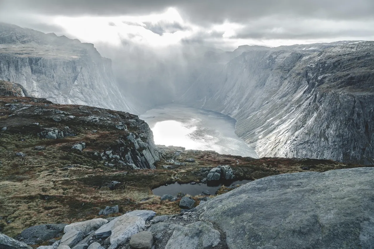 Himmelstigen to Trolltunga