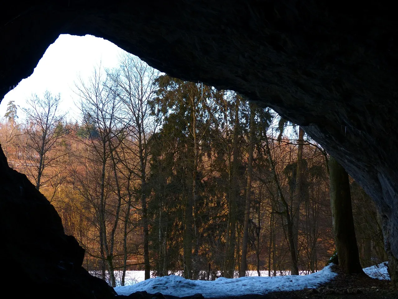 Cave diving in The Pit